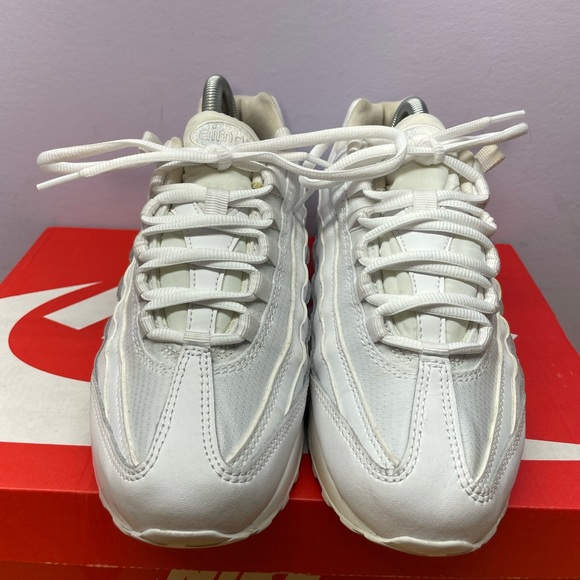Nike Air Max 95”White Metallic Silver” (GS) - Picture 4 of 6
